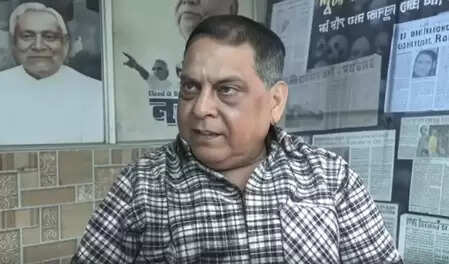 नीतीश पर सवाल उठाने वाले महागठबंधन के नेताओं के दिमाग की जांच कराएंगे: नीरज कुमार