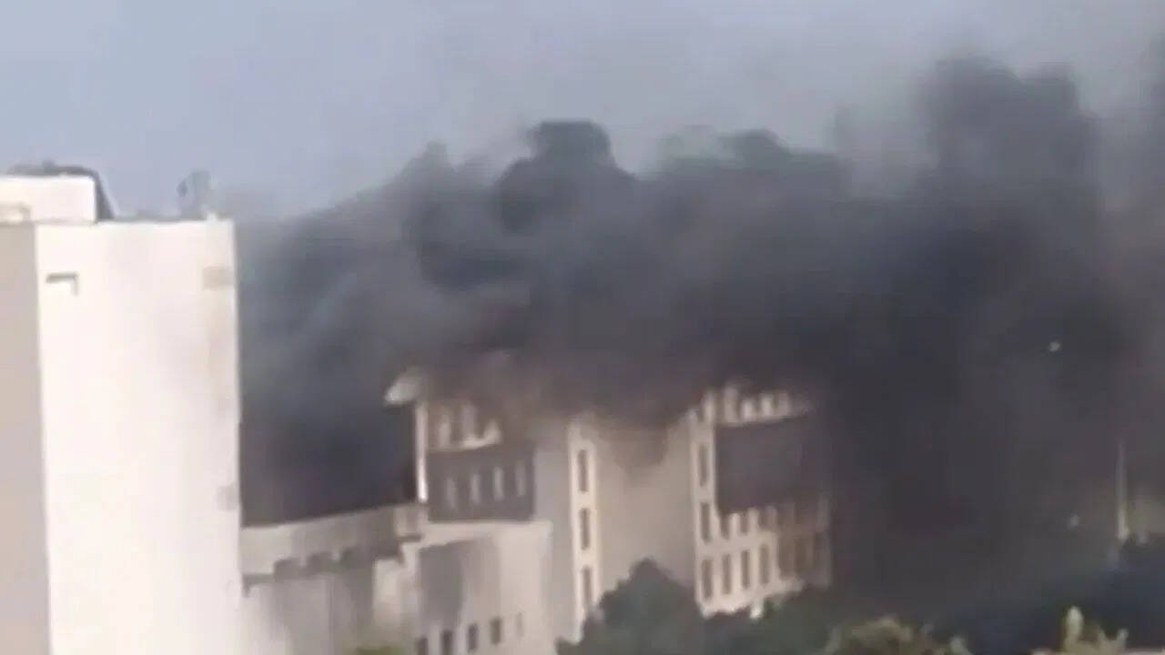 PSL 2025 के आगाज से पहले पाकिस्तान में बड़ा हादसा, इस्लामाबाद के टीम होटल में लगी भयानक आग