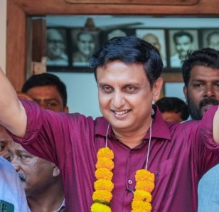 वीणा विजयन से जुड़ी मीडिया रिपोर्ट पर मोहम्मद रियास का पलटवार, कहा-करूंगा कानूनी कार्रवाई