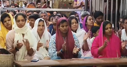 टी20 विश्व कप से पहले भारतीय महिला टीम ने लिया भगवान महाकाल का आशीर्वाद, भस्म आरती में शामिल हुईं खिलाड़ी