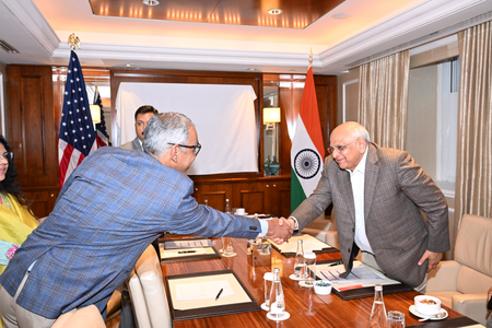 न्यूयॉर्क में उबर की सीनियर लीडरशिप टीम से मिले सीएम भूपेंद्र पटेल, गुजरात में मोबिलिटी नेटवर्क बढ़ाने पर चर्चा की