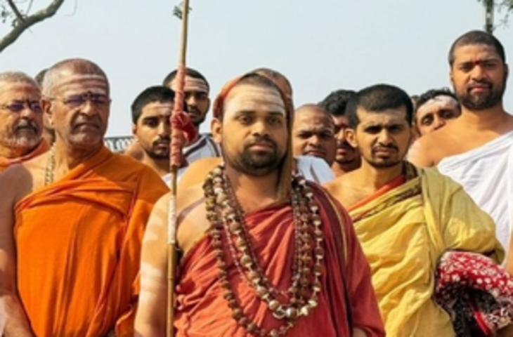 गोरक्षधरा पर अभूतपूर्व स्वागत से अभिभूत दिखे श्रृंगेरी मठ के जगद्गुरु शंकराचार्य