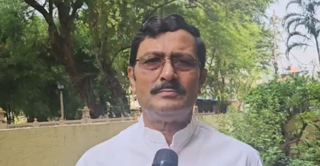 'कुछ पैसा देकर लोगों को सड़क पर उतारने से सत्ता परिवर्तन नहीं होता,' प्रशांत भूषण के बयान पर बोले एनडीए नेता
