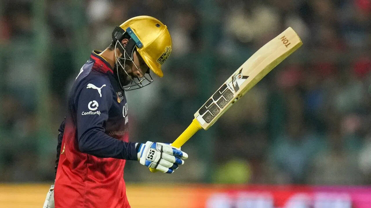 अपने ही घर में मिली RCB को सबसे ज्यादा हार, IPL इतिहास में बना दिया सबसे शर्मनाक रिकॉर्ड