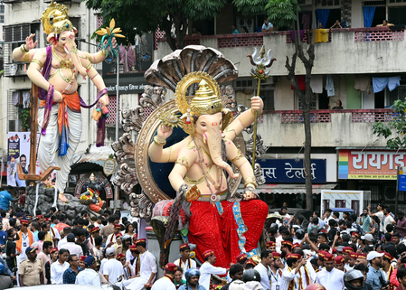 गणेशोत्सव से पहले पुणे पुलिस का फैसला: 14 दिन तक धारा 37 लागू, 5 से ज्यादा लोगों की सभा पर रोक