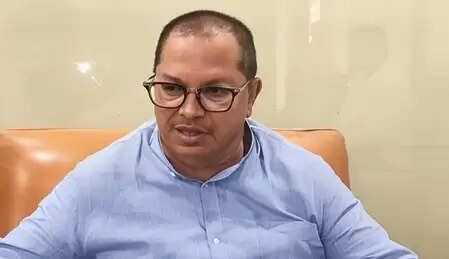 આજે, જ્યારે પરિસ્થિતિ સામાન્ય બની રહી છે, ત્યારે વડા પ્રધાન મણિપુર જઈ રહ્યા છે: વિજય વાડેટીવર