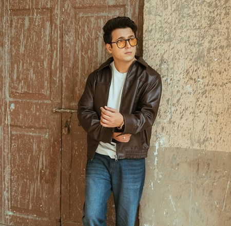 बर्थडे पर फैंस को आदित्य रिखारी का सबसे खास तोहफा, रोमांटिक ट्रैक 'बूहे बारियां' किया रिलीज