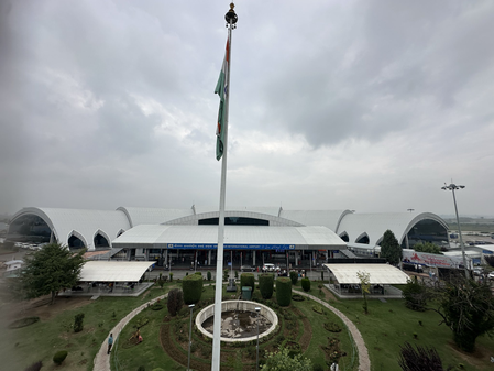 श्रीनगर एयरपोर्ट पर 6 अप्रैल से फ्लाइट के समय में बदलाव, शाम 5 बजे तक सीमित होंगी उड़ानें