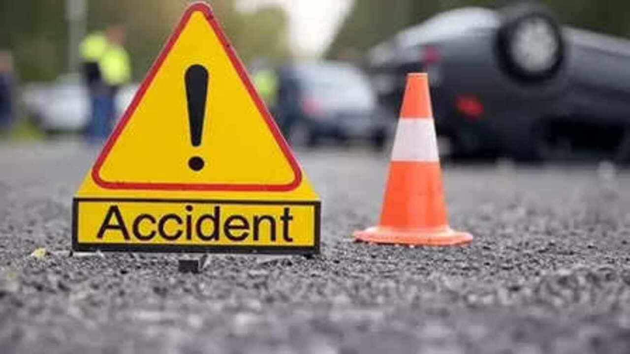 सतपुली में दर्दनाक हादसा: बोलेरो पर गिरा विशाल बोल्डर, एक की मौत, दो गंभीर घायल