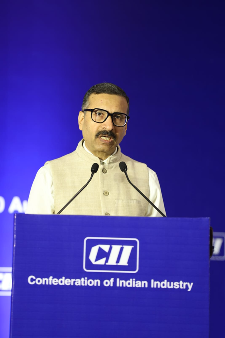 वित्त वर्ष 2031 तक 2 ट्रिलियन डॉलर निर्यात लक्ष्य हासिल करने के लिए भारत को करना होगा व्यापक संरचनात्मक बदलाव: वाणिज्य मंत्रालय अधिकारी
