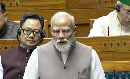 'बातचीत के जरिए होर्मुज से भारत के कई जहाज निकले', लोकसभा में पीएम मोदी ने कहा