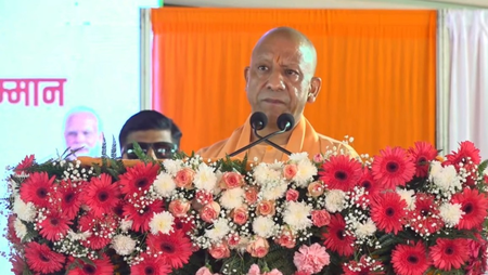 यूपी में ग्राम प्रहरियों का मानदेय बढ़ाकर 3,500 रुपये, योगी बोले-अब अपराधियों में कानून का खौफ