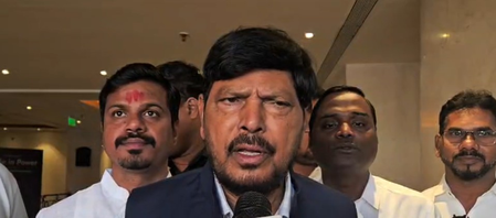 चुनाव आयोग के खिलाफ विरोध-प्रदर्शन के कारण एमएलसी चुनाव में कांग्रेस को लगा झटका : रामदास आठवले