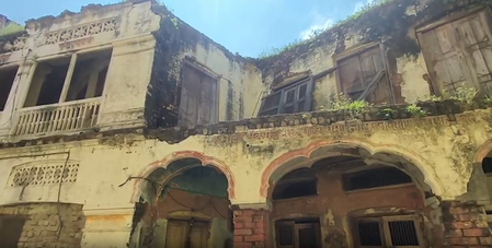 अयोध्या में 80 जर्जर इमारतों को नोटिस, नगर निगम ने शुरू की कार्रवाई