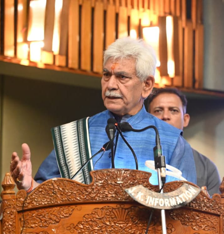 आतंकवाद पीड़ितों के परिजनों के लिए सरकारी नौकरियां, न्याय और पुनर्वास की दिशा में एक नया अध्याय : एलजी सिन्हा