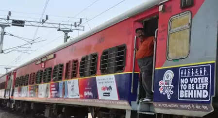 नया रेलवे फीस स्ट्रक्चर आज से लागू, स्थिरता के साथ अफोर्डेबिलिटी को बैलेंस करने में मिलेगी मदद