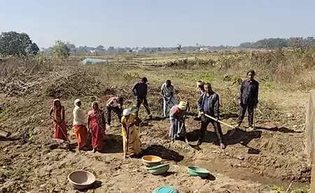 छत्तीसगढ़: केंद्र की 'वीबी जीरामजी' से खुश धमतरी के मजदूर, किया सरकार का आभार व्यक्त