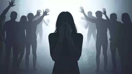 बंगाल: हुगली में नाबालिग से दुष्कर्म, यातना का वीडियो भेज परिवार से मांगी फिरौती