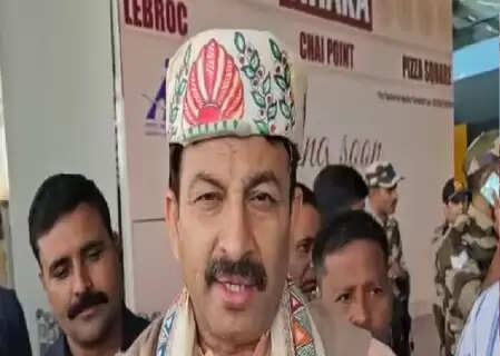 'अब मुसलमानों को गाली न देने लगें', तेजस्वी यादव की घोषणाओं को भड़के मनोज तिवारी