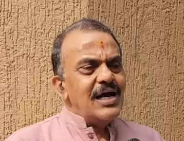 बीएमसी चुनाव से पहले संजय निरुपम ने लगाए उद्धव ठाकरे पर गंभीर आरोप