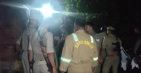 आजमगढ़ में पत्नी, 2 पंडितों और बेटे को मारी गोली, पुलिस ने आरोपी को मुठभेड़ में किया ढेर