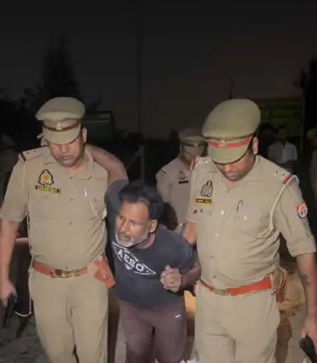 उत्तर प्रदेश: गाजियाबाद पुलिस ने दुष्कर्म के मामले में वांछित दो आरोपियों को मुठभेड़ के बाद किया गिरफ्तार