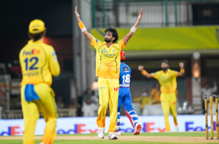 चेन्नई सुपर किंग्स को लगा बड़ा झटका, आईपीएल 2026 से बाहर हुए खलील अहमद