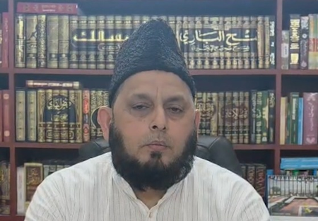 वक्फ घोटाले के आरोप निराधार, ज्ञानवापी का समाधान बातचीत से हो: मौलाना खालिद रशीद