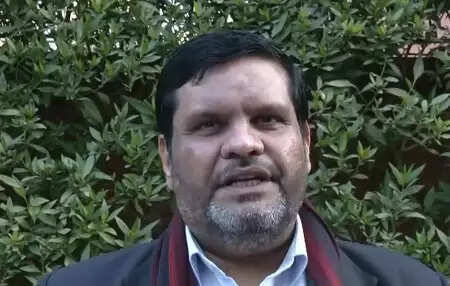 गौरव वल्लभ ने गांधी परिवार पर साधा निशाना, बोले-पीएम का पद प्रयोगशाला नहीं