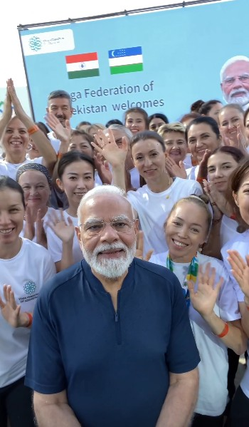भारत-उज्बेकिस्तान के बीच सांस्कृतिक सेतु बना योग, ताशकंद में पीएम मोदी ने देखा विशेष सत्र