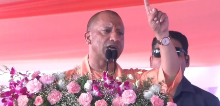 बेटी और व्यापारी की सुरक्षा से खिलवाड़ करने वालों की जगह जेल या जहन्नुम में: सीएम योगी