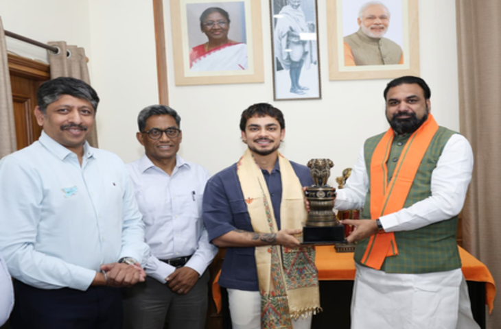 टी-20 विश्व कप जीतने पर मुख्यमंत्री सम्राट चौधरी ने ईशान किशन को किया सम्मानित