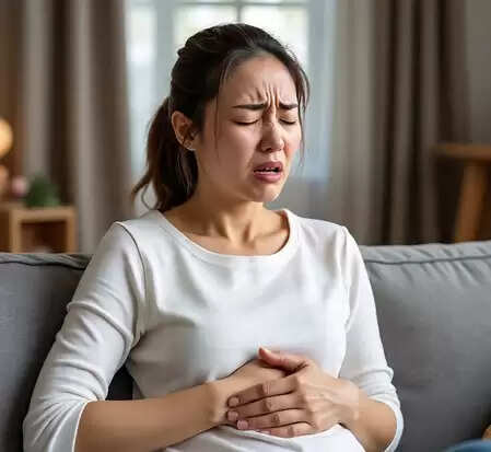 पेट दर्द की समस्या से हैं परेशान, इन आयुर्वेदिक उपायों से मिलेगा आराम