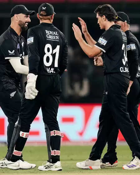 विराट कोहली का शतक बेकार, न्यूजीलैंड ने भारत में पहली बार जीती वनडे सीरीज