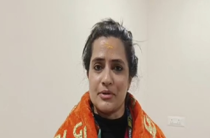 बाबा महाकाल की भस्म आरती में शामिल होकर मंत्रमुग्ध हुईं सोना महापात्रा, शेयर किया अनुभव