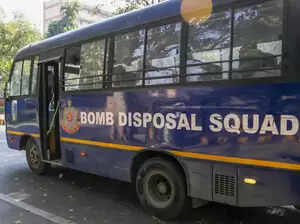 दिल्ली के कुछ स्कूलों को बम से उड़ाने की धमकी, पुलिस ने चलाया तलाशी अभियान