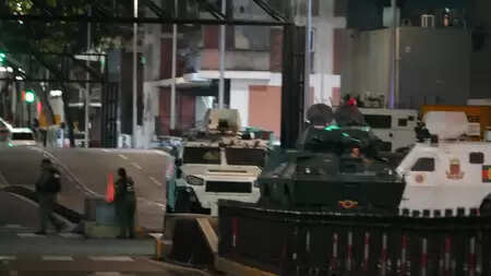 वेनेजुएला में अमेरिका के घातक हमले में आम नागरिक भी हताहत, सैनिकों समेत कम से कम 40 की मौत