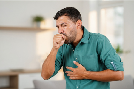 मौसम बदलते ही बढ़ती है सूखी खांसी, जानें इसके आसान उपाय