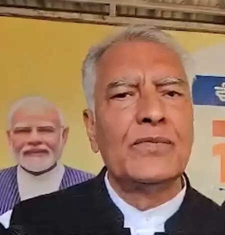 नवजोत सिंह सिद्धू के बयान पर सुनील जाखड़ का तंज, 'मुख्यमंत्री पद मांगने से नहीं मिलता'