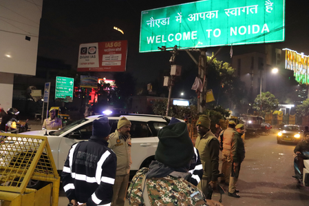 गणतंत्र दिवस के मद्देनजर दिल्ली से सटे बॉर्डरों पर पुलिस का सघन चेकिंग अभियान, सुरक्षा व्यवस्था चाक-चौबंद