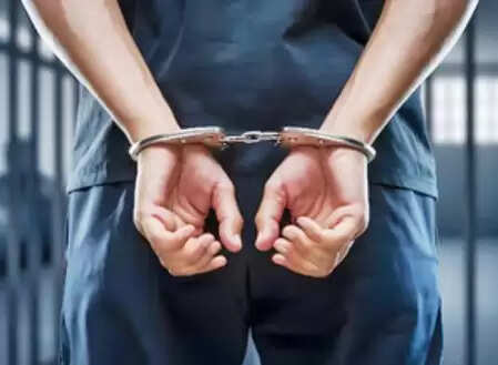 कोलकाता: लॉ स्टूडेंट की संदिग्ध मौत मामले में वकील गिरफ्तार, लव लेटर से खुलासा