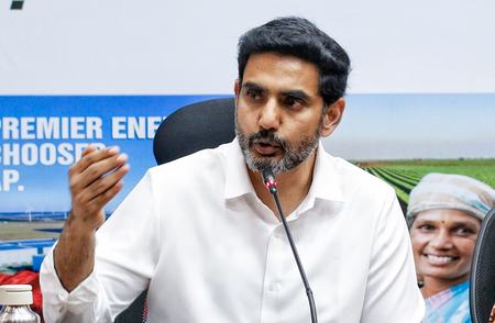 लोकेश ने जगन पर साधा निशाना: गूगल एआई हब के खिलाफ पीआईएल को युवाओं के खिलाफ साजिश बताया