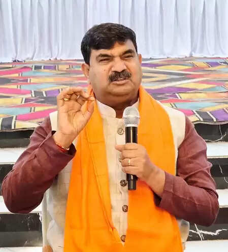 मतदाता पुनरीक्षण प्रक्रिया में हर कार्यकर्ता मुस्तैदी से जुटे: धर्मपाल सिंह