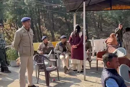 धर्मशाला में कॉलेज छात्रा की मौत मामले में आरोपी प्रोफेसर के बचाव में उतरा स्टाफ, पुलिस पर आरोप