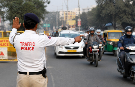 जमशेदपुर ट्रैफिक पुलिस पर उठे सवाल, विधायक संजीव सरदार ने चेक पोस्ट पहुंचकर जताई नाराजगी