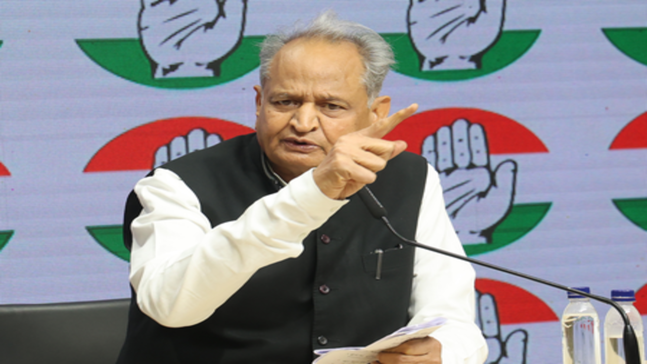 अशोक गहलोत ने स्वतंत्रता संग्राम के दौरान वंदे मातरम के साथ कांग्रेस के जुड़ाव पर प्रकाश डाला