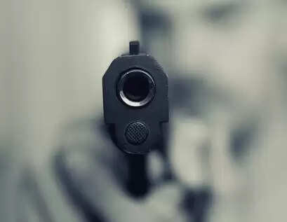 मुंबई: ओशिवारा में राइटर-डायरेक्टर और मॉडल के घर फायरिंग, पुलिस जांच में जुटी