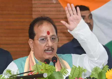 सरकार चुनने के लिए नहीं, बल्कि बिहार के विकास के लिए भी करें मतदान: विजय सिन्हा