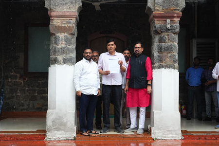 एसआईआर प्रक्रिया पर 'आप' का चुनाव आयोग पर सवाल, शिफ्टेड वोटरों का डेटा साझा करने की मांग