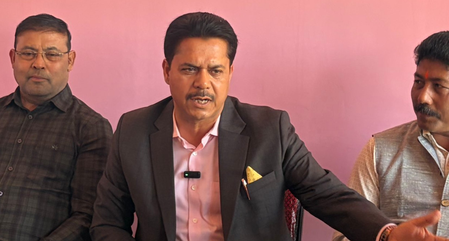 असम : भूपेन बोरा का दावा, गौरव गोगोई अखिल गोगोई को पसंद नहीं करते